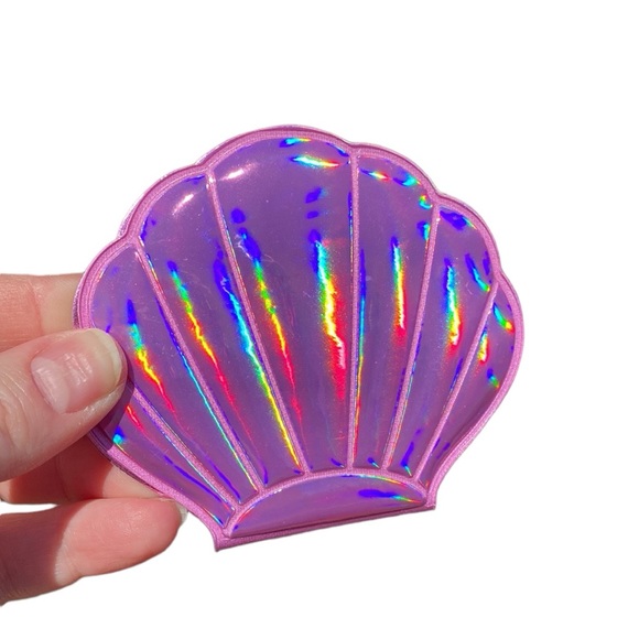 Hot Pink Holographic Sea Shell Compact Mirror - Picture 3 of 16
